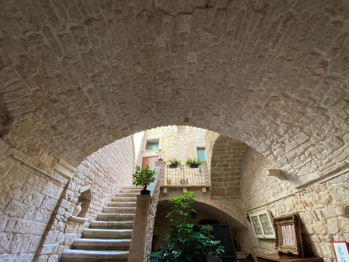 焦维纳佐Palazzo Morola XIV Century公寓 外观 照片