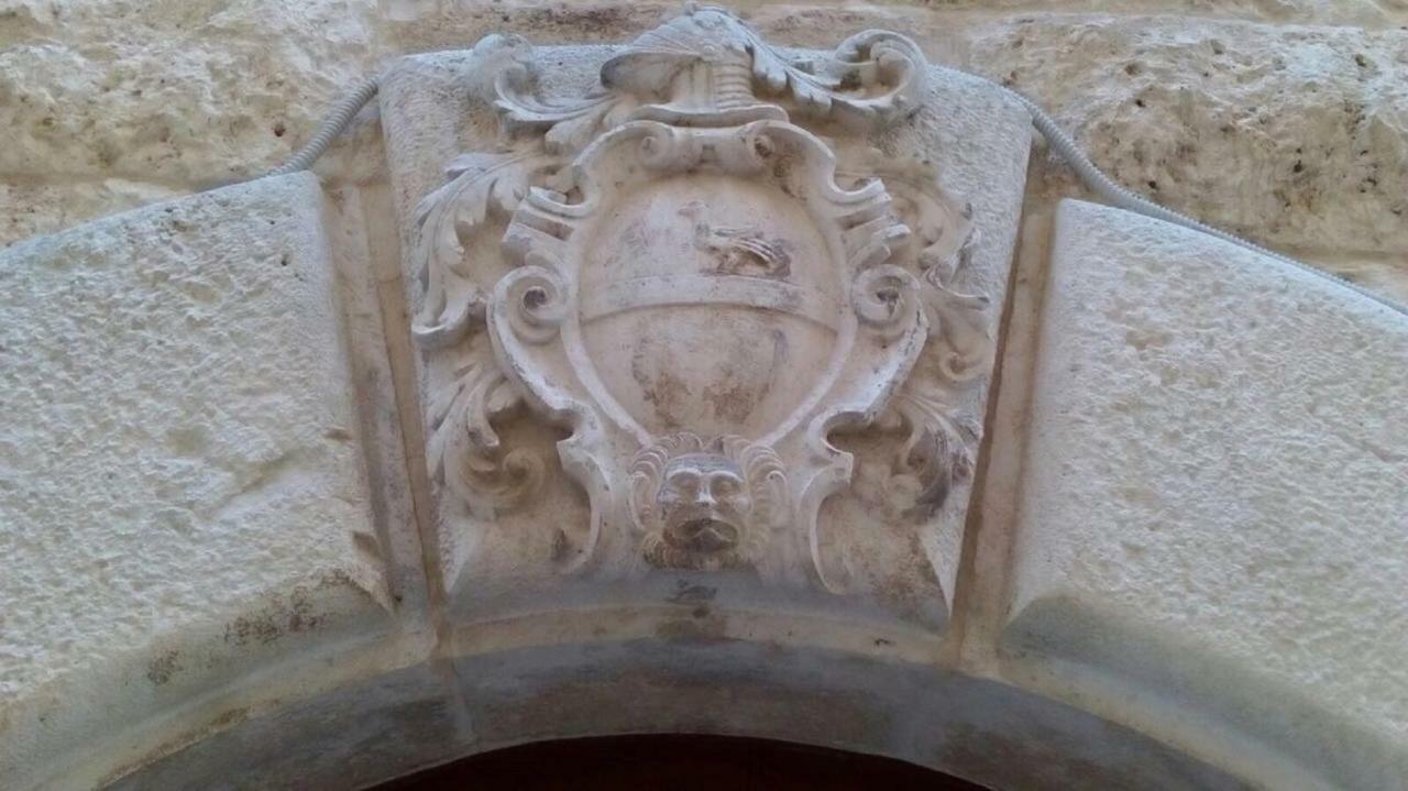 焦维纳佐Palazzo Morola XIV Century公寓 外观 照片