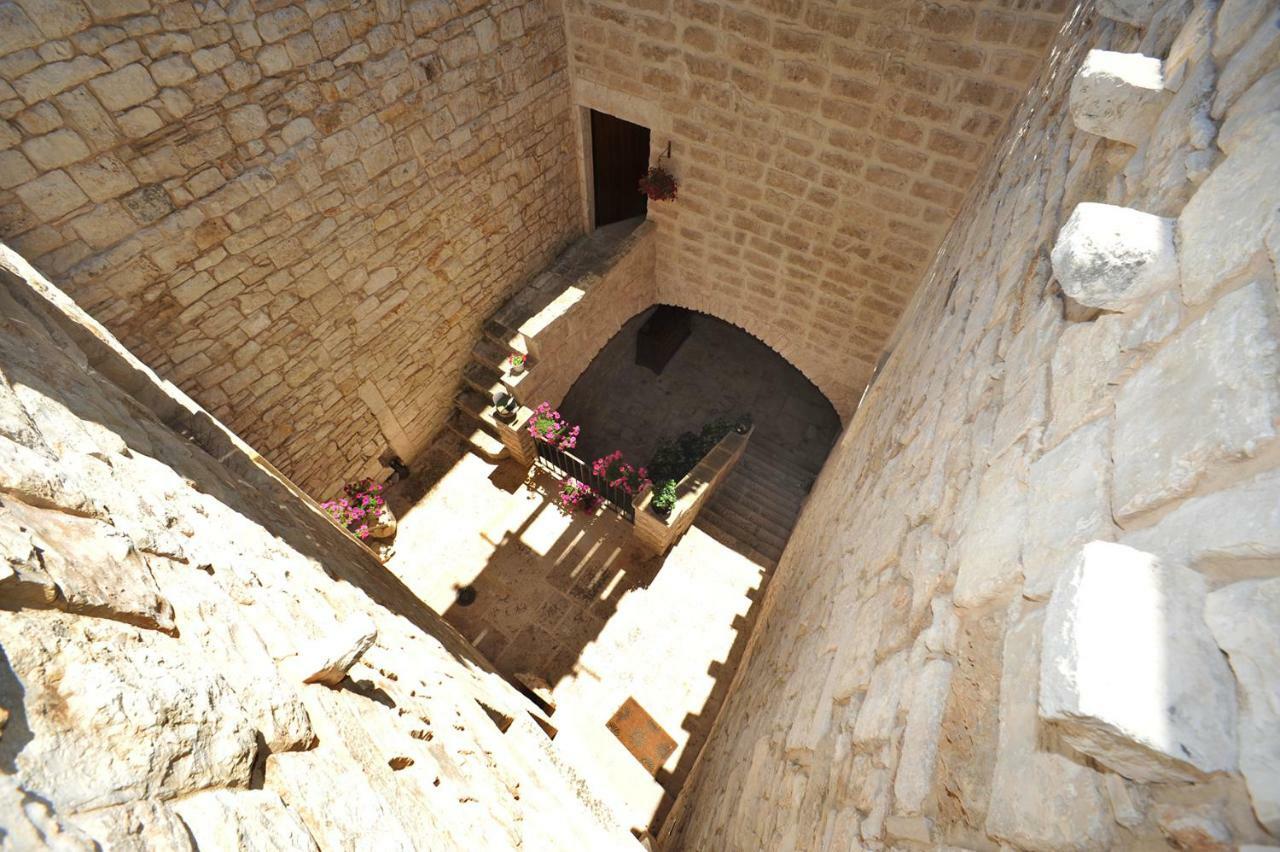 焦维纳佐Palazzo Morola XIV Century公寓 外观 照片