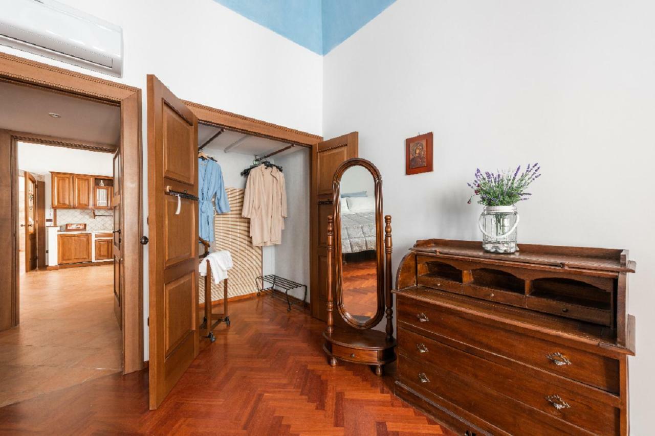 焦维纳佐Palazzo Morola XIV Century公寓 外观 照片