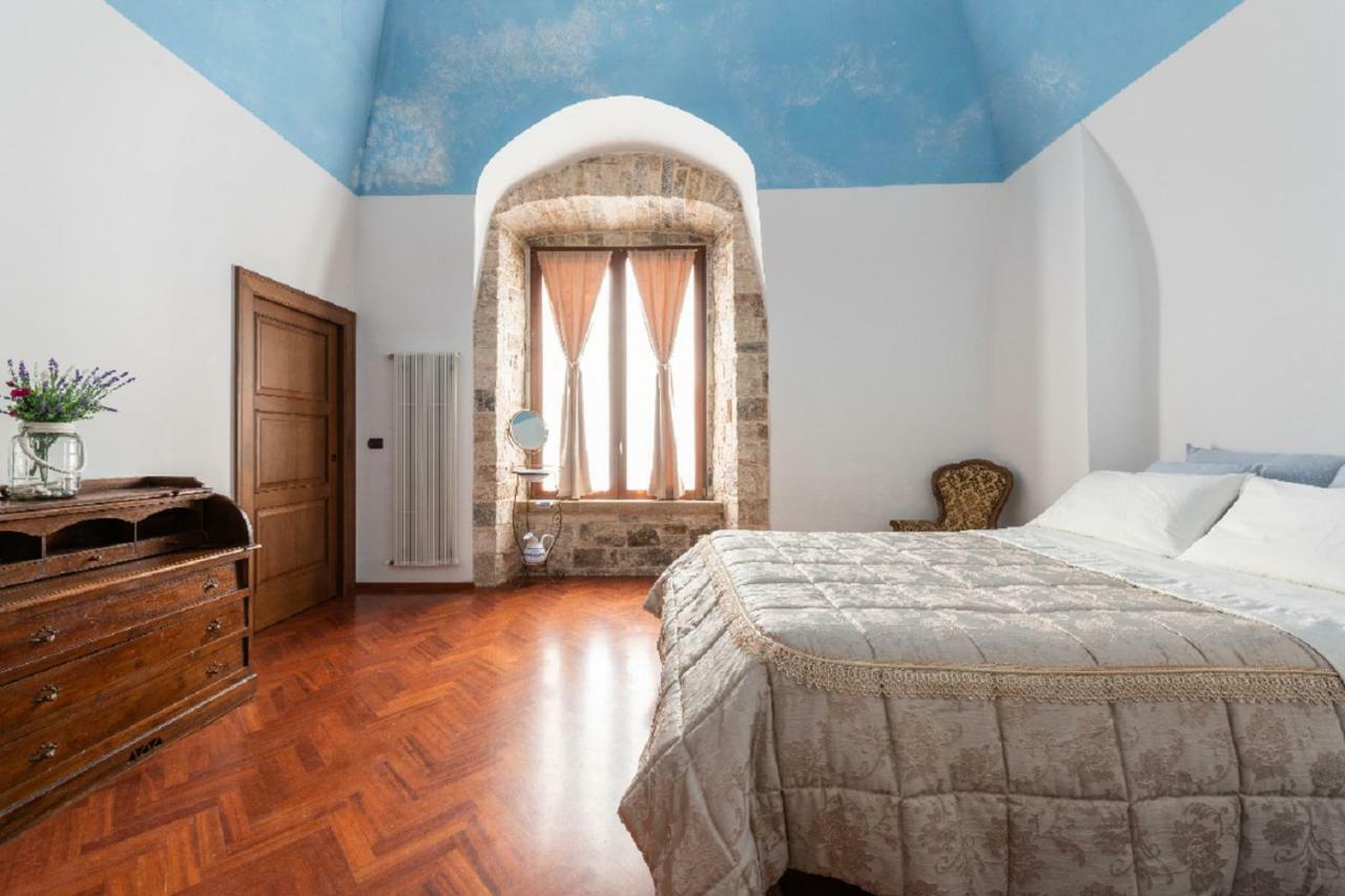 焦维纳佐Palazzo Morola XIV Century公寓 外观 照片